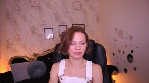 shyysiren online show from April 11, 7:45 am
