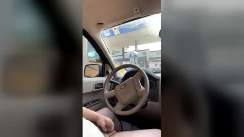 Snapshot of si31568 chatting on February 13, 9:44 pm si31568 online show from February 13, 9:44 pm