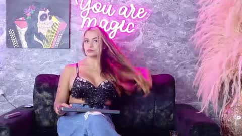 Snapshot of siamarlin chatting on May 9, 8:14 pm siamarlin online show from May 9, 8:14 pm