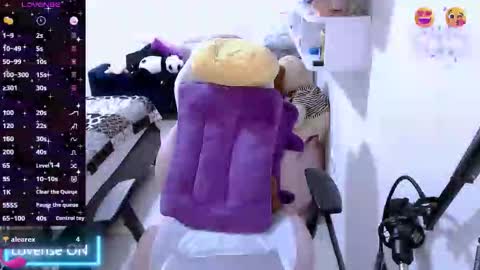 Snapshot of siddhy592 chatting on March 7, 8:17 pm sidhy online show from March 7, 8:17 pm