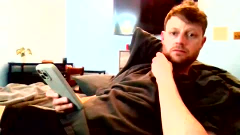 Snapshot of sidepeace9 chatting on April 1, 4:57 am sidepeace9 online show from April 1, 4:57 am