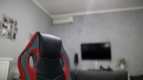 Snapshot of sidvicious23cm chatting on October 22, 5:24 pm sidvicious23cm online show from October 22, 5:24 pm