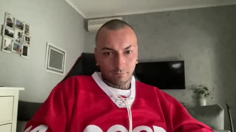 Snapshot of sidvicious23cm chatting on October 27, 10:19 am sidvicious23cm online show from October 27, 10:19 am