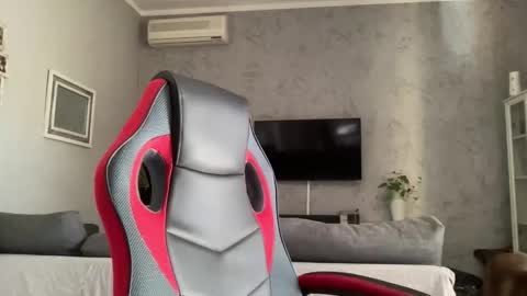 Snapshot of sidvicious23cm chatting on October 28, 10:52 am sidvicious23cm online show from October 28, 10:52 am