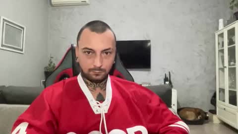 Snapshot of sidvicious23cm chatting on December 4, 4:27 pm sidvicious23cm online show from December 4, 4:27 pm