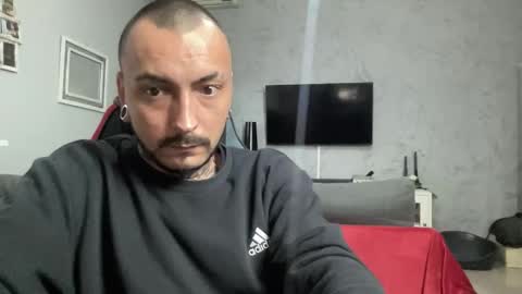 sidvicious23cm online show from February 24, 6:50 pm