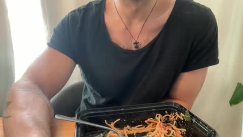 sie273 online show from December 13, 8:15 pm