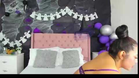 Snapshot of sienawild chatting on October 27, 4:16 am SienaWild online show from October 27, 4:16 am