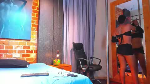 Snapshot of sienna_dark chatting on March 25, 11:27 am SinnaDark online show from March 25, 11:27 am