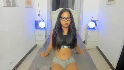 JiwelLyra online show from February 6, 10:29 am