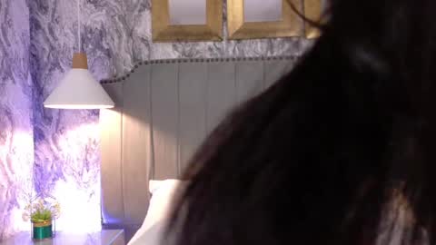 Snapshot of sienna_lorengb chatting on October 8, 12:25 pm Camila Vargas online show from October 8, 12:25 pm