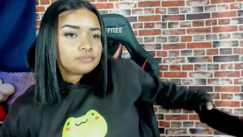 sienna_lux01 online show from May 20, 3:34 am
