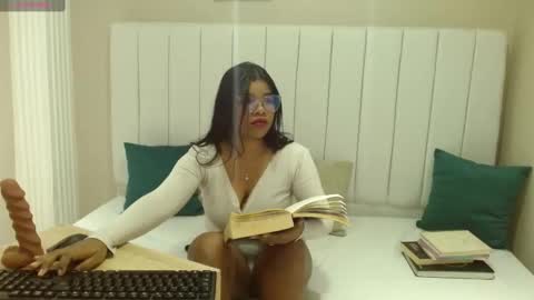 Snapshot of sienna_valexx chatting on October 1, 1:17 pm Sienna online show from October 1, 1:17 pm