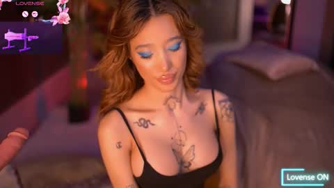 Snapshot of siennajayden chatting on October 24, 6:59 pm Sienna online show from October 24, 6:59 pm