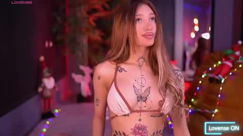 Snapshot of siennajayden chatting on December 18, 6:58 pm Sienna online show from December 18, 6:58 pm