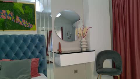 Sienna online show from March 25, 12:11 pm