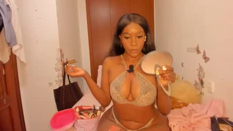 Snapshot of sierra_violet chatting on April 8, 4:51 pm sierra_violet online show from April 8, 4:51 pm
