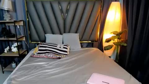 Snapshot of sierracoxriches chatting on November 20, 5:51 am Belle online show from November 20, 5:51 am