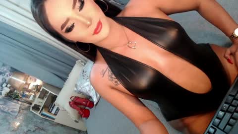 Sierrafina online show from May 4, 2:51 am