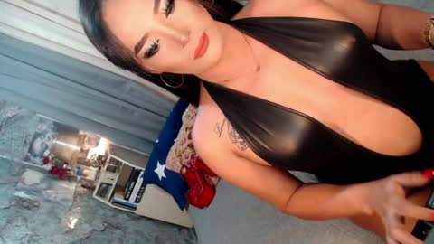 Snapshot of sierrafina_mcbride chatting on July 5, 7:37 am Sierrafina online show from July 5, 7:37 am