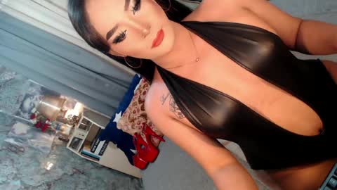 Snapshot of sierrafina_mcbride chatting on July 7, 7:56 am Sierrafina online show from July 7, 7:56 am