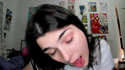 Snapshot of sierrasquirter chatting on December 17, 4:12 am Sierra online show from December 17, 4:12 am