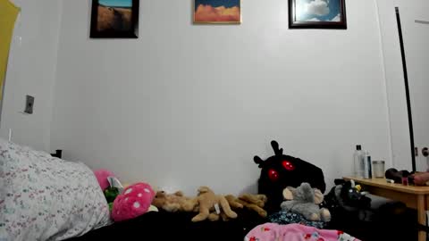 Snapshot of sierrasquirter chatting on February 17, 7:15 am Sierra online show from February 17, 7:15 am