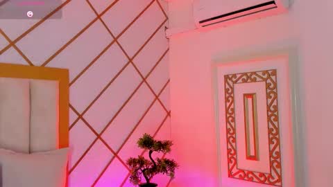    online show from February 5, 11:20 pm