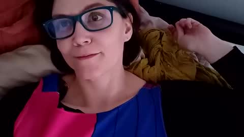 Snapshot of sigbver chatting on February 25, 10:30 pm Bush with a class 3 rating online show from February 25, 10:30 pm