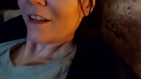 Snapshot of sigbver chatting on March 21, 10:46 pm Bush with a class 3 rating online show from March 21, 10:46 pm