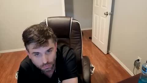 Snapshot of sigmaslayer chatting on October 23, 7:34 pm sigmaslayer online show from October 23, 7:34 pm