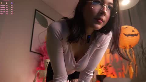 Eva  online show from October 23, 11:20 am