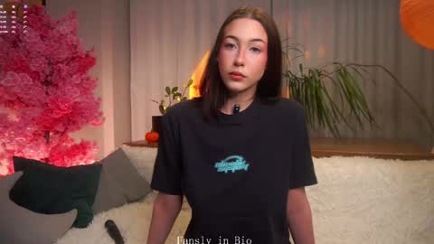 Eva  online show from October 24, 11:50 am