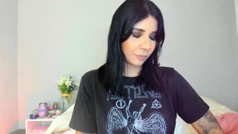 Snapshot of siirena chatting on December 20, 5:53 pm siirena online show from December 20, 5:53 pm