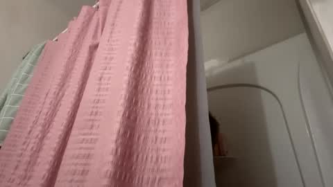 Snapshot of sikwitit625 chatting on February 20, 4:28 am Cdub625 online show from February 20, 4:28 am