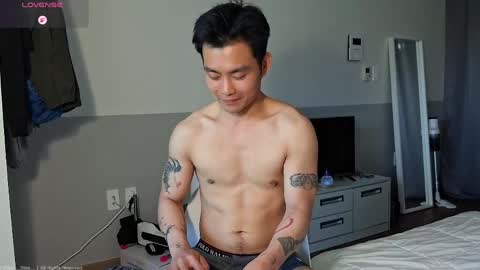 Silas Kim online show from May 12, 11:02 pm