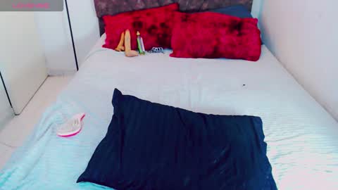 Snapshot of silent_angell chatting on March 25, 11:11 pm Silent angell online show from March 25, 11:11 pm