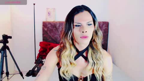Snapshot of silent_angell chatting on April 24, 7:05 pm Silent angell online show from April 24, 7:05 pm