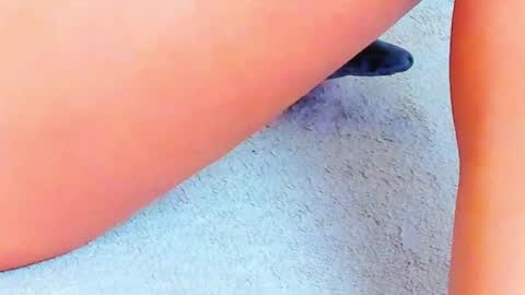 Snapshot of silent_baby chatting on January 1, 9:17 am Jessica online show from January 1, 9:17 am