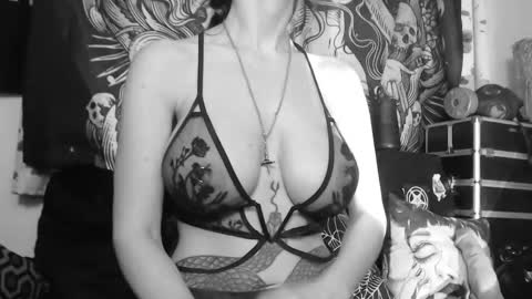 Allmylinkssilentmary666 online show from May 8, 10:26 pm