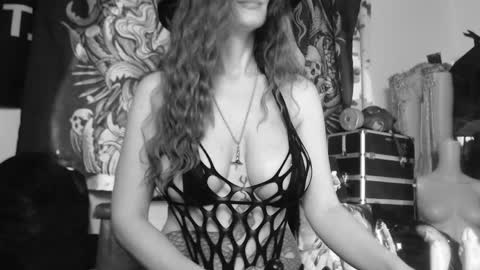 Allmylinkssilentmary666 online show from May 11, 3:23 am