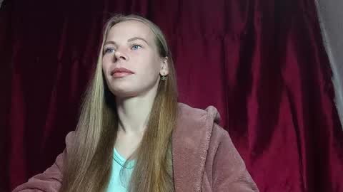 Snapshot of silentpassion567 chatting on April 3, 7:23 pm JULIANA online show from April 3, 7:23 pm