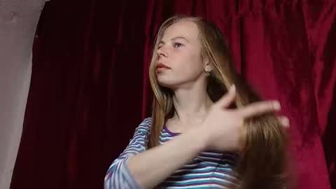 Snapshot of silentpassion567 chatting on April 5, 8:28 pm JULIANA online show from April 5, 8:28 pm