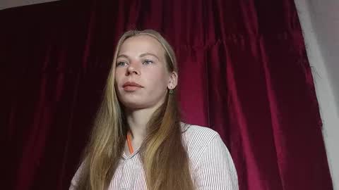Snapshot of silentpassion567 chatting on April 6, 8:54 pm JULIANA online show from April 6, 8:54 pm