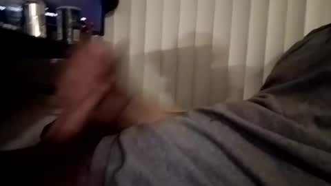 Snapshot of silentstiffler chatting on March 25, 1:55 am silentstiffler online show from March 25, 1:55 am