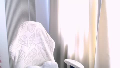 silk_ann online show from May 7, 10:09 am