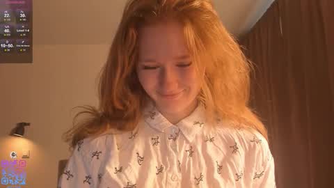 Snapshot of silkencrave chatting on October 4, 7:06 am Call me Mia online show from October 4, 7:06 am