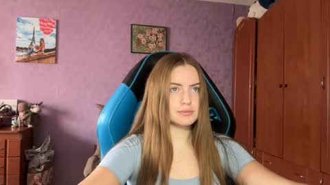 Erica online show from April 1, 7:09 am