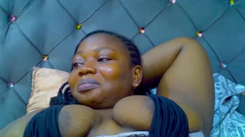 Snapshot of silky_caramel chatting on September 20, 11:00 am Caramel online show from September 20, 11:00 am