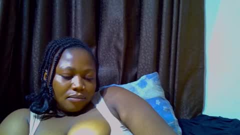 Snapshot of silky_caramel chatting on September 24, 11:02 am Caramel online show from September 24, 11:02 am